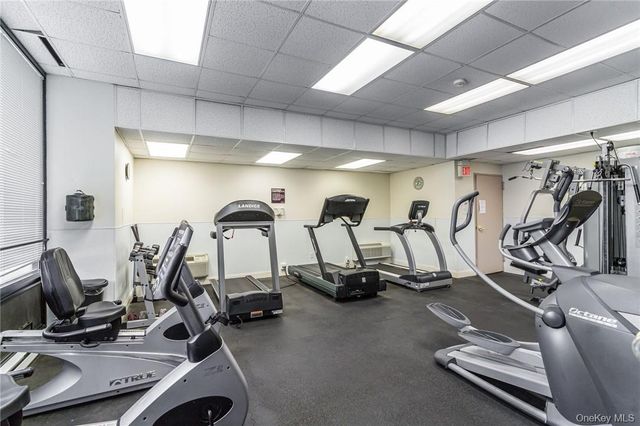 300 High Point Drive 512, Hartsdale, NY 10530