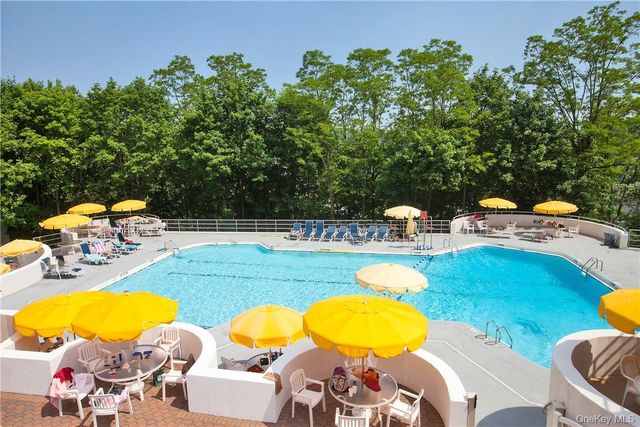 300 High Point Drive 512, Hartsdale, NY 10530