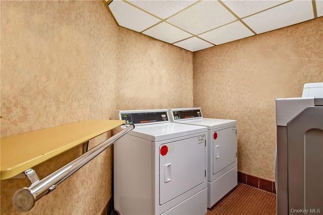 300 High Point Drive 512, Hartsdale, NY 10530