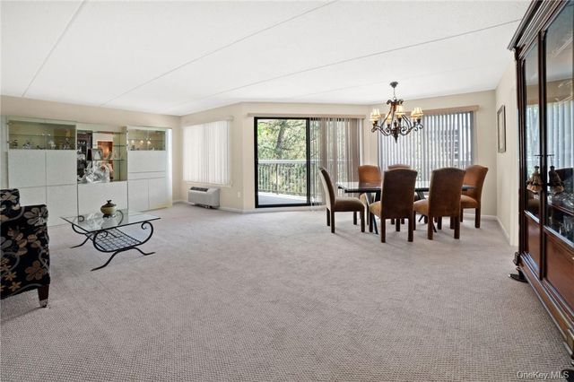 300 High Point Drive 512, Hartsdale, NY 10530