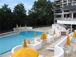 300 High Point Drive 512, Hartsdale, NY 10530