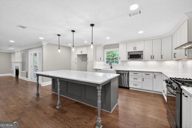 998 Shannon Road SW, Loganville, GA 30052