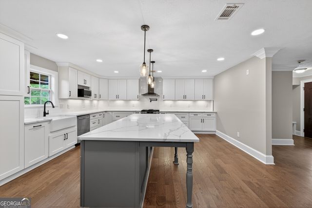998 Shannon Road SW, Loganville, GA 30052