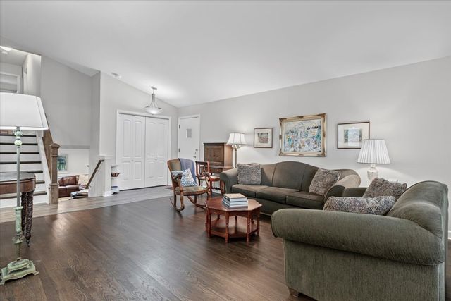 619 Leamington Avenue, Wilmette, IL 60091