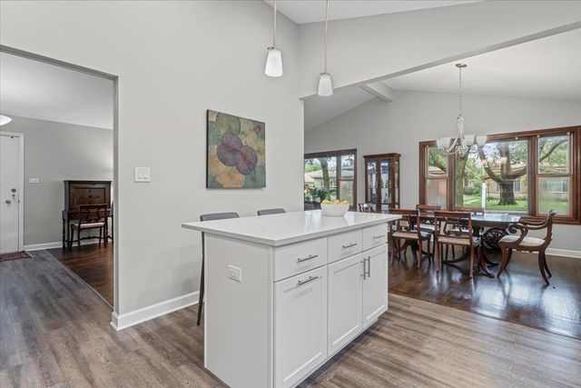 619 Leamington Avenue, Wilmette, IL 60091