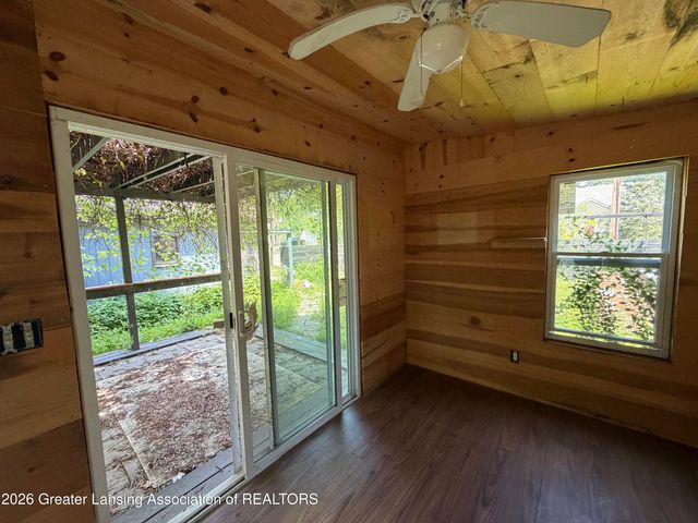 950 Westlawn Avenue, East Lansing, MI 48823