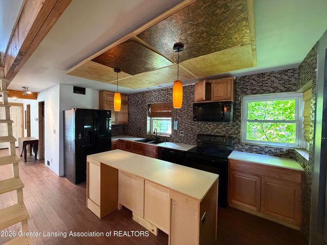 950 Westlawn Avenue, East Lansing, MI 48823