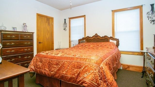 12 Sears St, New Bedford, MA 02740