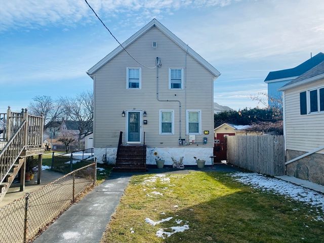 12 Sears St, New Bedford, MA 02740