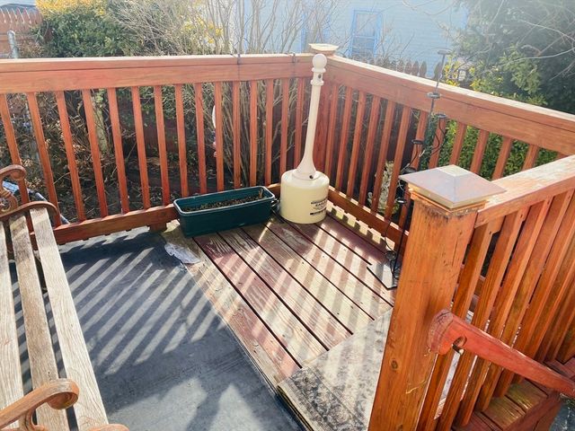 12 Sears St, New Bedford, MA 02740