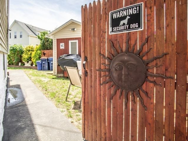 12 Sears St, New Bedford, MA 02740