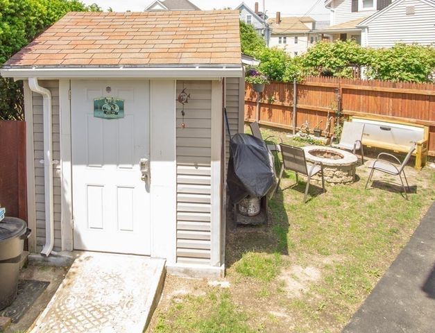 12 Sears St, New Bedford, MA 02740