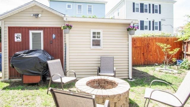 12 Sears St, New Bedford, MA 02740