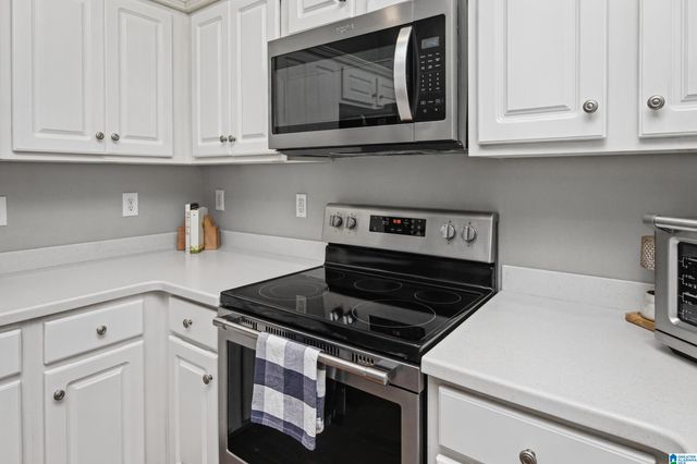 909 NARROWS POINT DRIVE, Birmingham, AL 35242