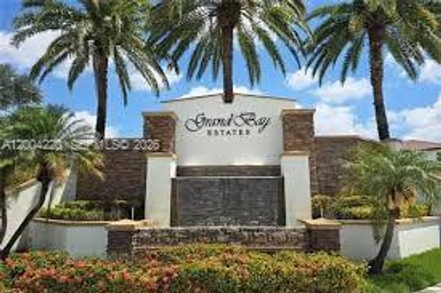 8900 NW 97th Ave 104, Doral, FL 33178