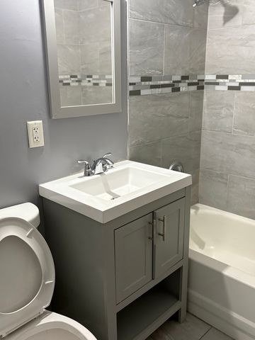 407 W 144th Street 5, Riverdale, IL 60827