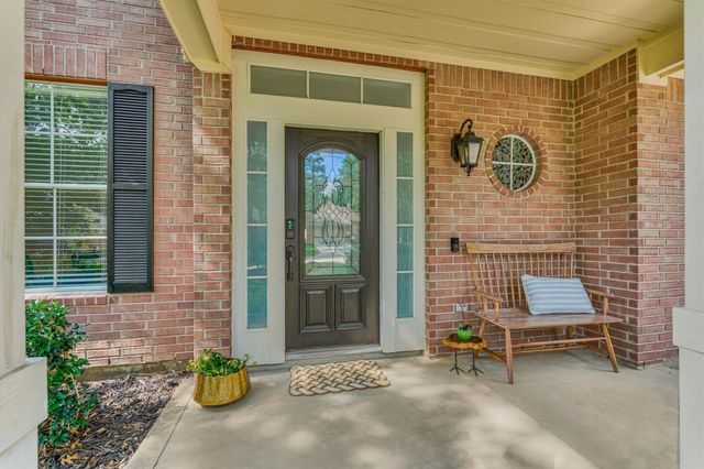 23 Wintergrass Place, The Woodlands, TX 77382