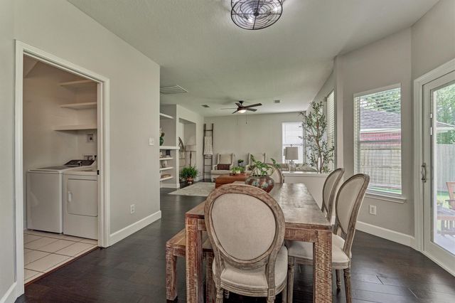 23 Wintergrass Place, The Woodlands, TX 77382