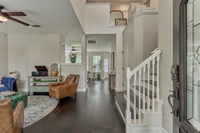 23 Wintergrass Place, The Woodlands, TX 77382