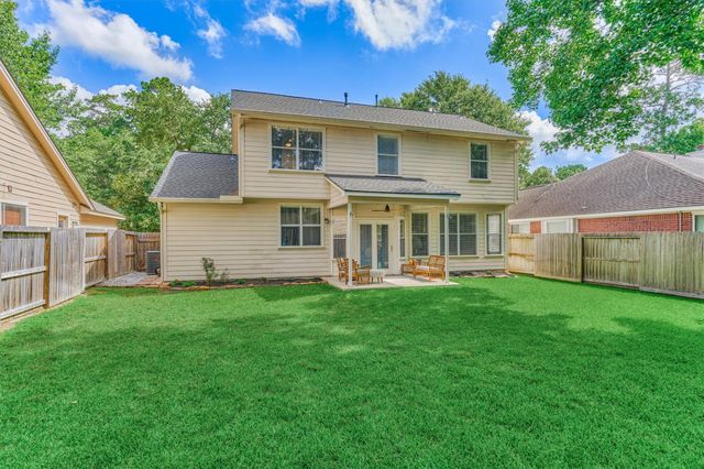 23 Wintergrass Place, The Woodlands, TX 77382