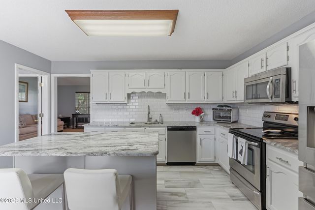 6289 E Sandbourne, Olive Branch, MS 38654