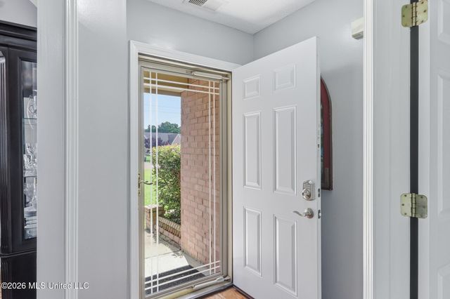 6289 E Sandbourne, Olive Branch, MS 38654