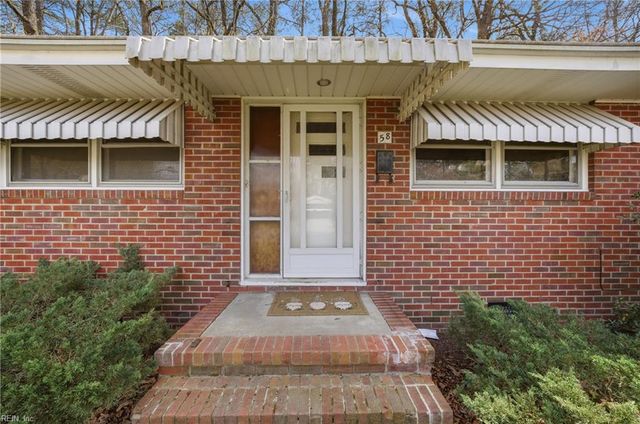 58 Peters LN, Newport News, VA 23606
