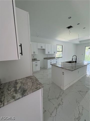 3927 Pearl ST, Fort Myers, FL 33916