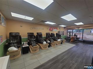 11-06 Saddle River, Fair Lawn, NJ 07410