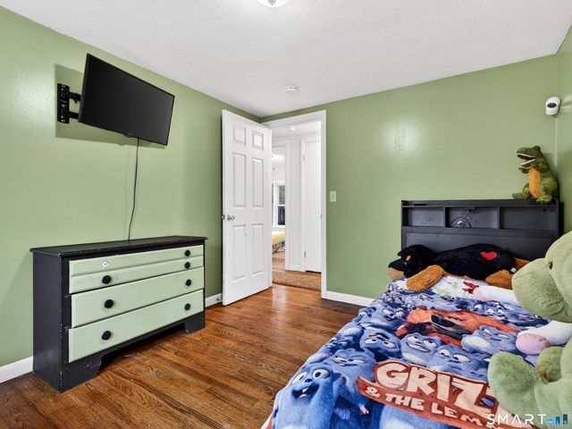 4 Amber Circle, Ledyard, CT 06335