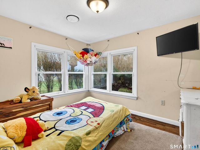 4 Amber Circle, Ledyard, CT 06335