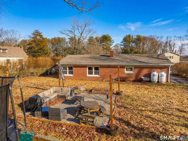4 Amber Circle, Ledyard, CT 06335