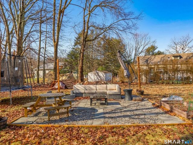 4 Amber Circle, Ledyard, CT 06335
