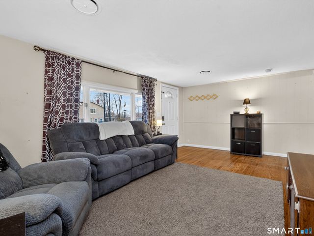 4 Amber Circle, Ledyard, CT 06335