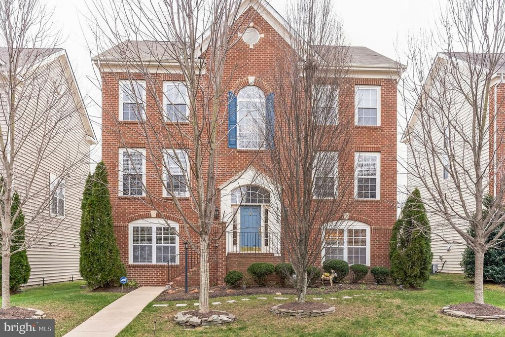 12582 STONE LINED CIR, Woodbridge, VA 22192