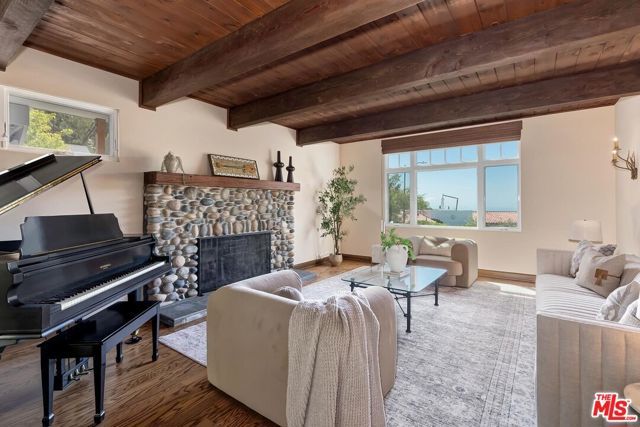 16485 El Hito Place, Pacific Palisades (los Angeles), CA 90272