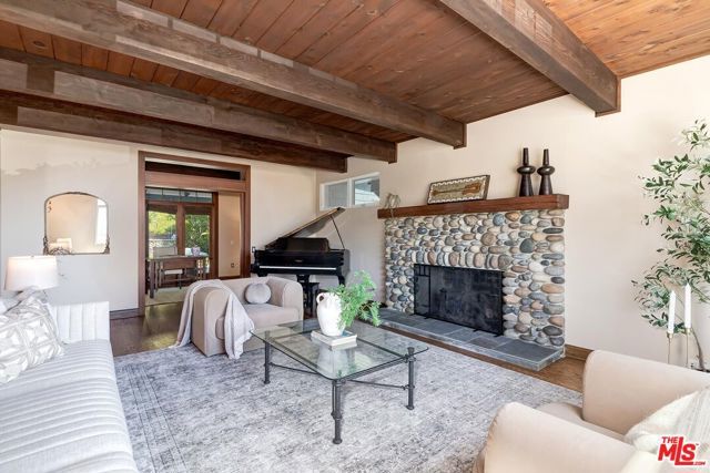 16485 El Hito Place, Pacific Palisades (los Angeles), CA 90272
