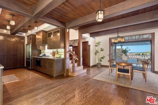 16485 El Hito Place, Pacific Palisades (los Angeles), CA 90272