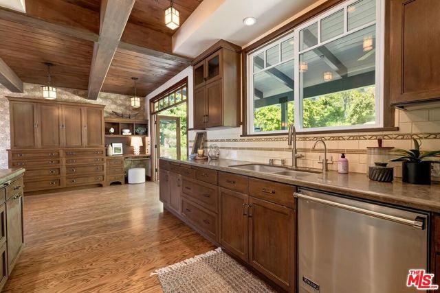 16485 El Hito Place, Pacific Palisades (los Angeles), CA 90272