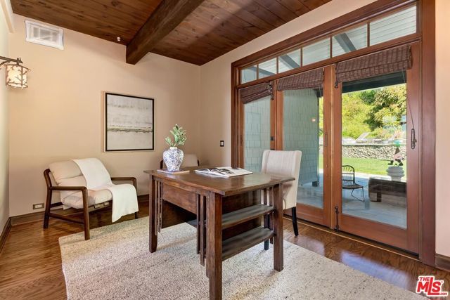 16485 El Hito Place, Pacific Palisades (los Angeles), CA 90272