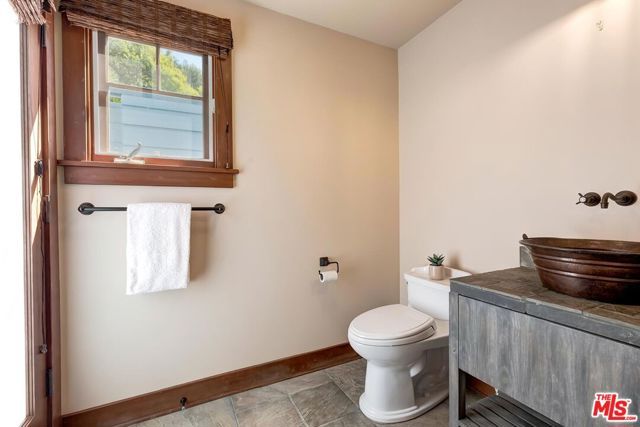 16485 El Hito Place, Pacific Palisades (los Angeles), CA 90272