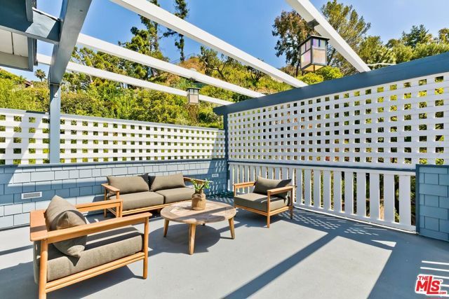 16485 El Hito Place, Pacific Palisades (los Angeles), CA 90272