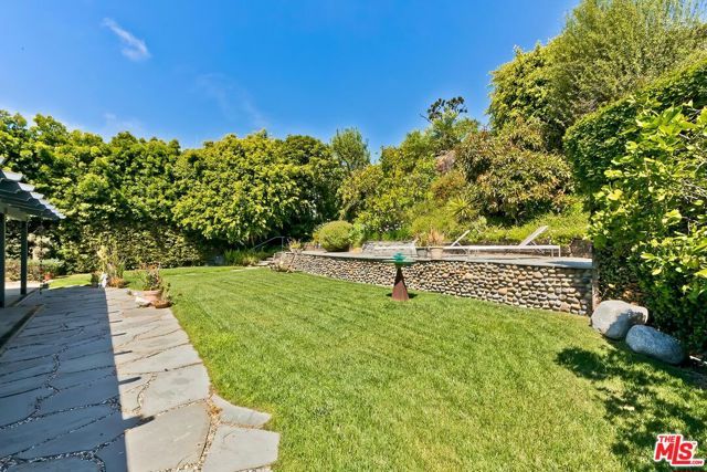 16485 El Hito Place, Pacific Palisades (los Angeles), CA 90272