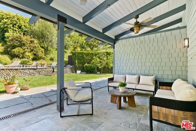 16485 El Hito Place, Pacific Palisades (los Angeles), CA 90272