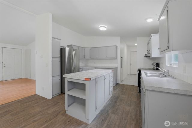 15511 Bay Ridge Drive NW, Poulsbo, WA 98370