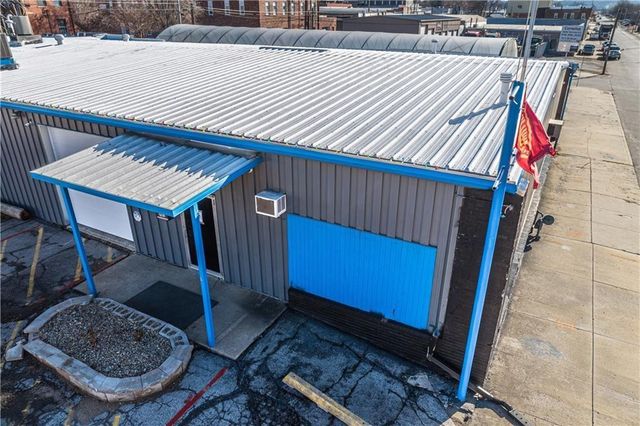 701 S 8th Street, St Joseph, MO 64501