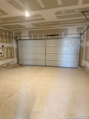 10247 Band Wagon, Converse, TX 78109