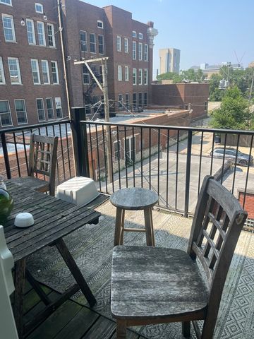 964 E 62nd Street 3C, Chicago, IL 60637