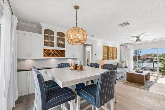 311 ISLAND WAY 203, Clearwater Beach, FL 33767