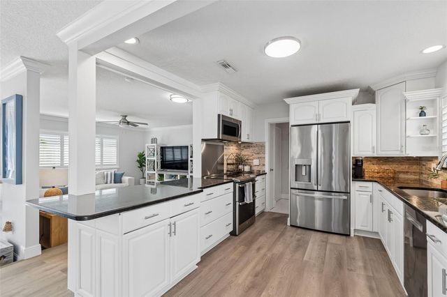 311 ISLAND WAY 203, Clearwater Beach, FL 33767